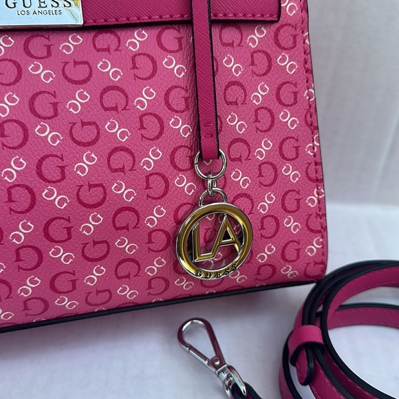 New GUESS Pink Crossbody Bag - Picture 4 of 11